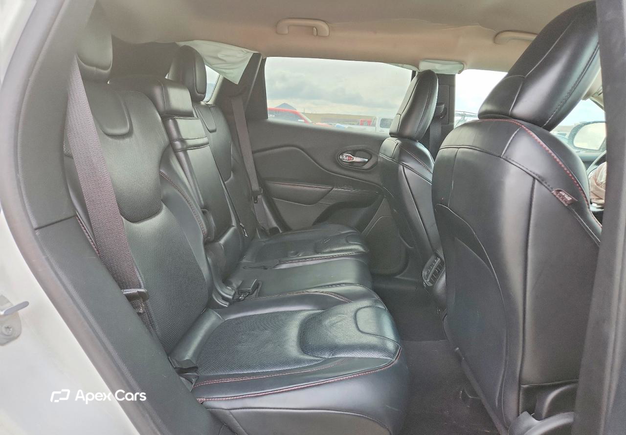 Jeep Cherokee 2016