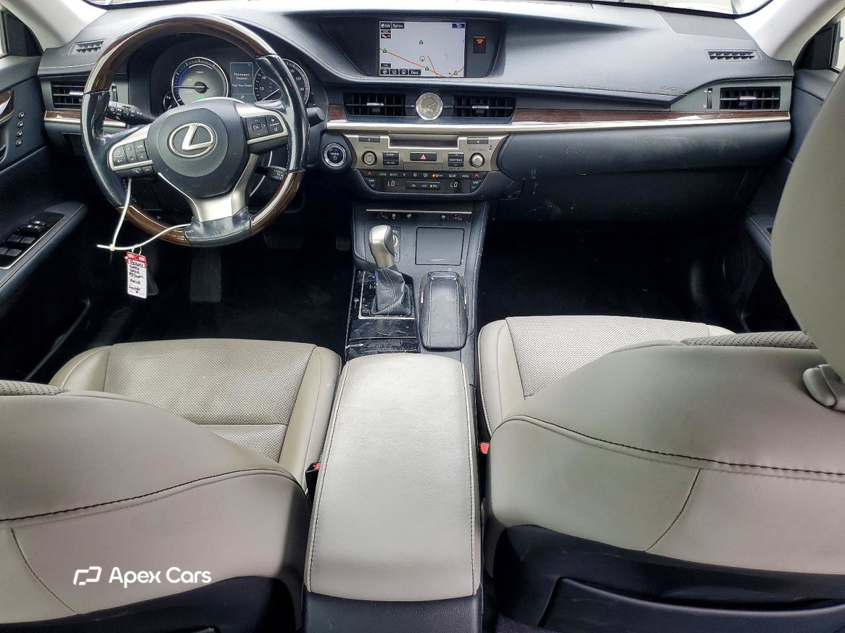Lexus ES 2016