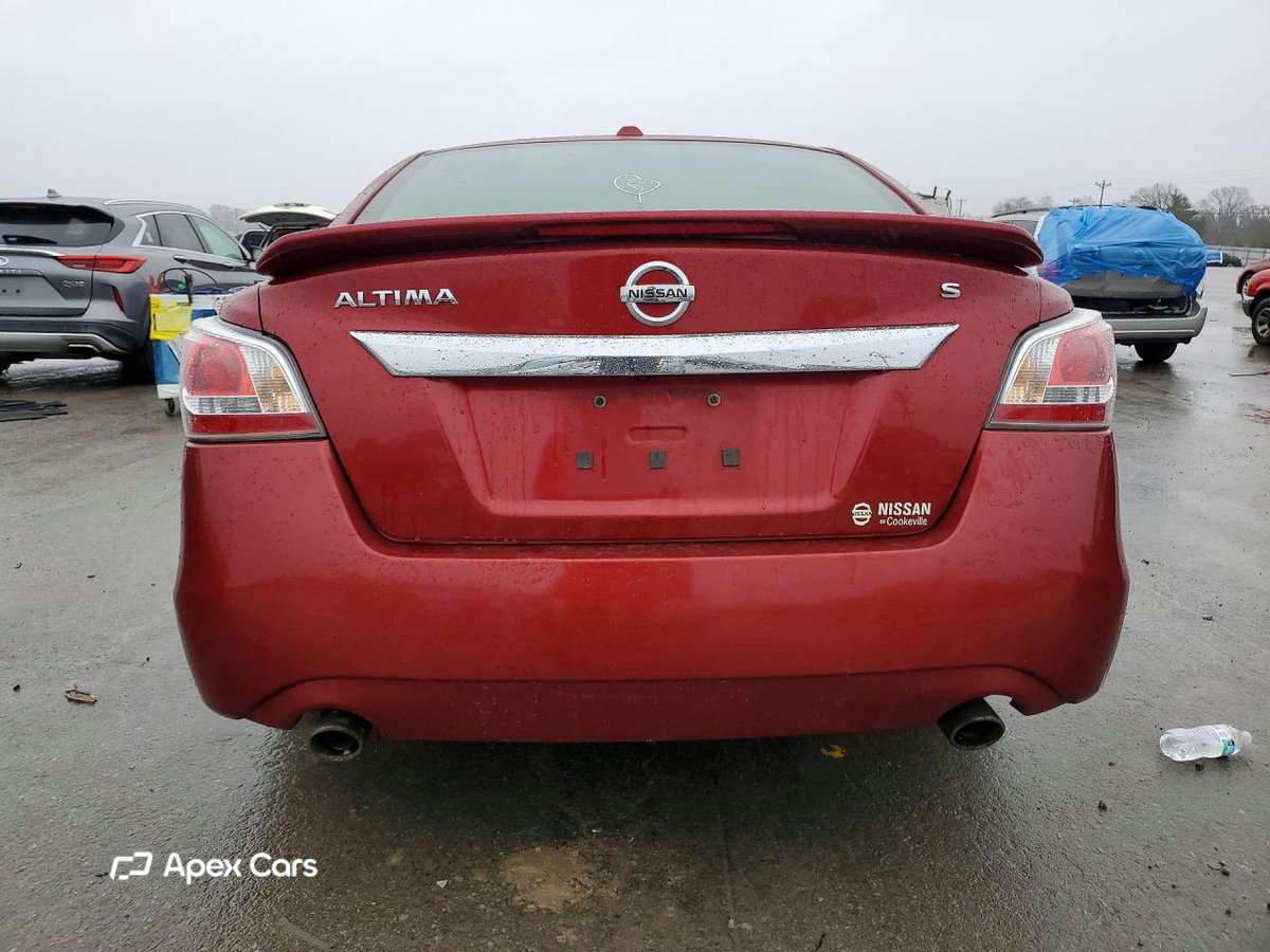 Nissan  2015