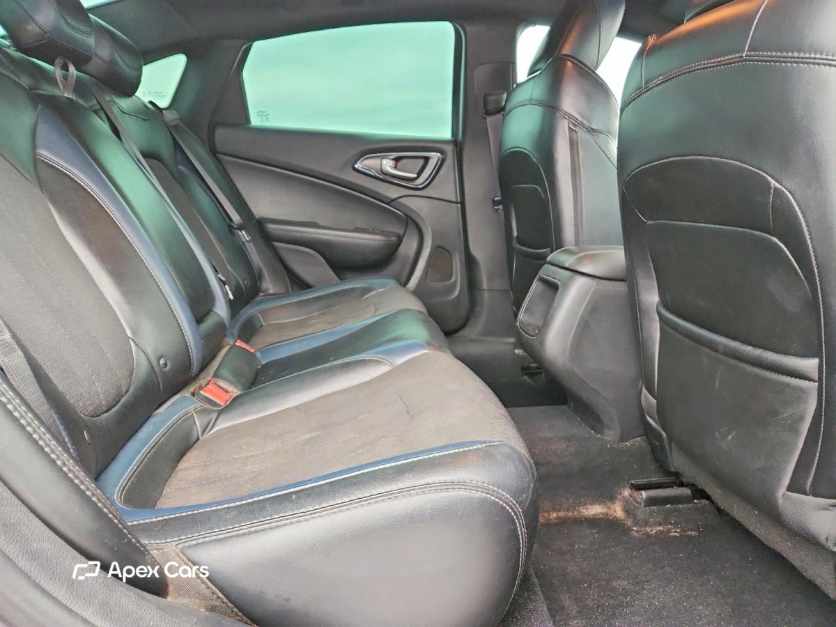 Chrysler 200 2015