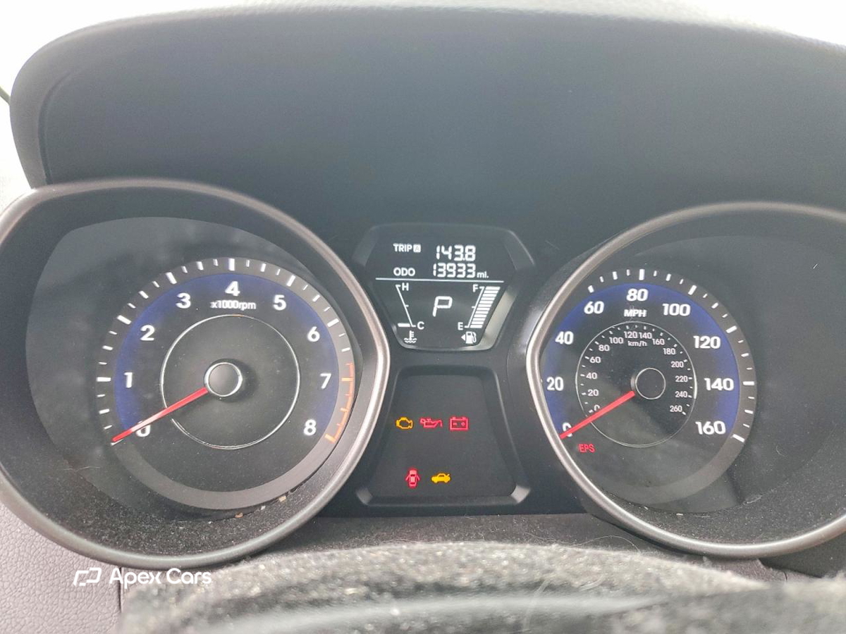 Hyundai Elantra 2012