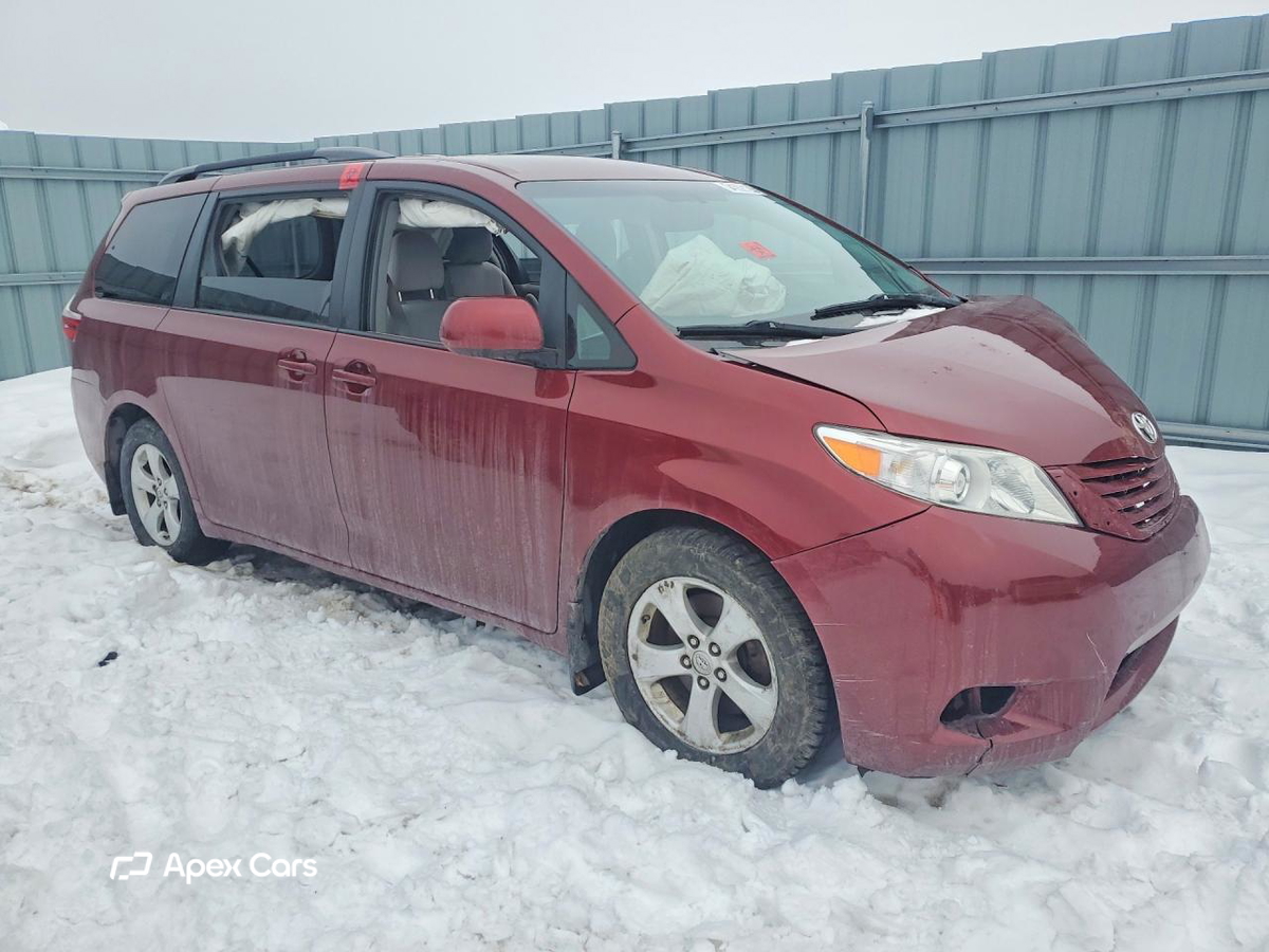 Toyota Sienna 2015