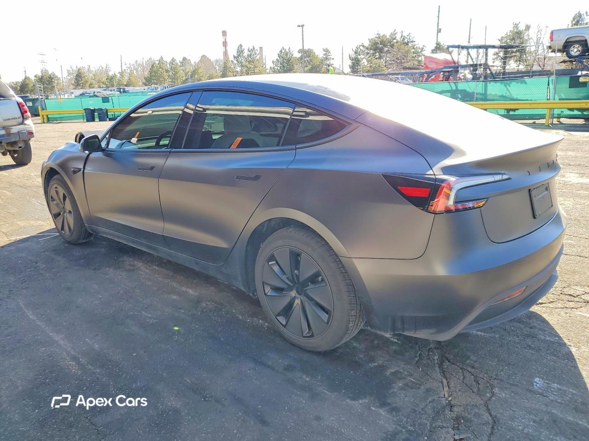 Tesla Model 3 2025