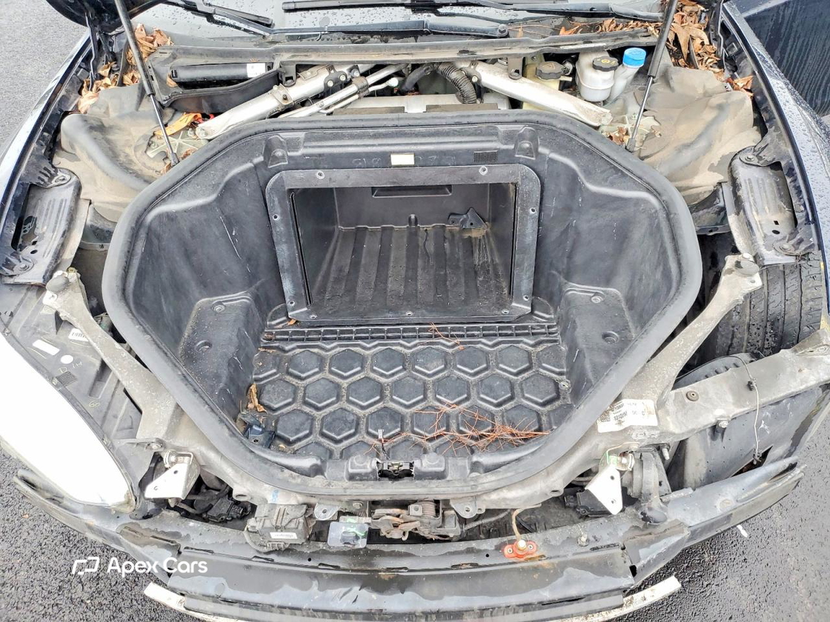 Tesla Model S 2013