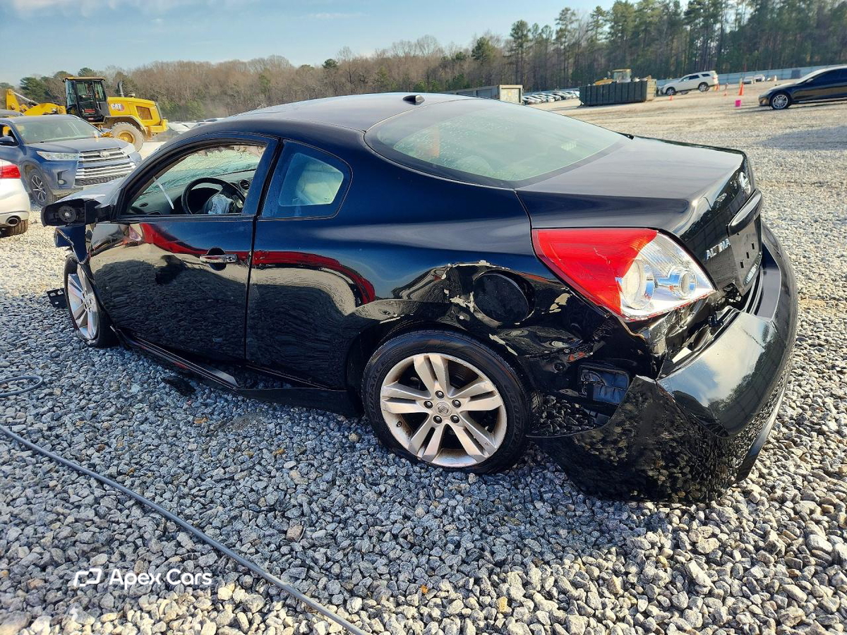 Nissan Altima 2010
