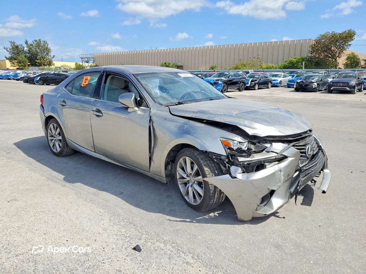 Lexus IS 2014