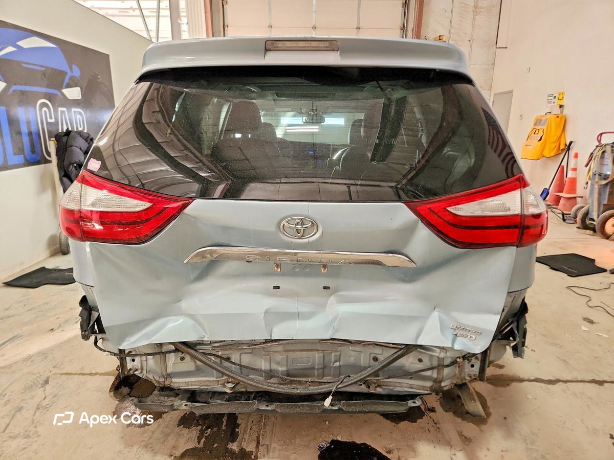 Toyota Sienna 2016