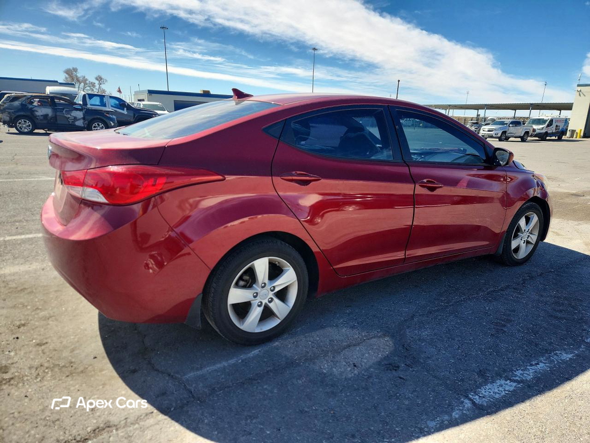 Hyundai Elantra 2013