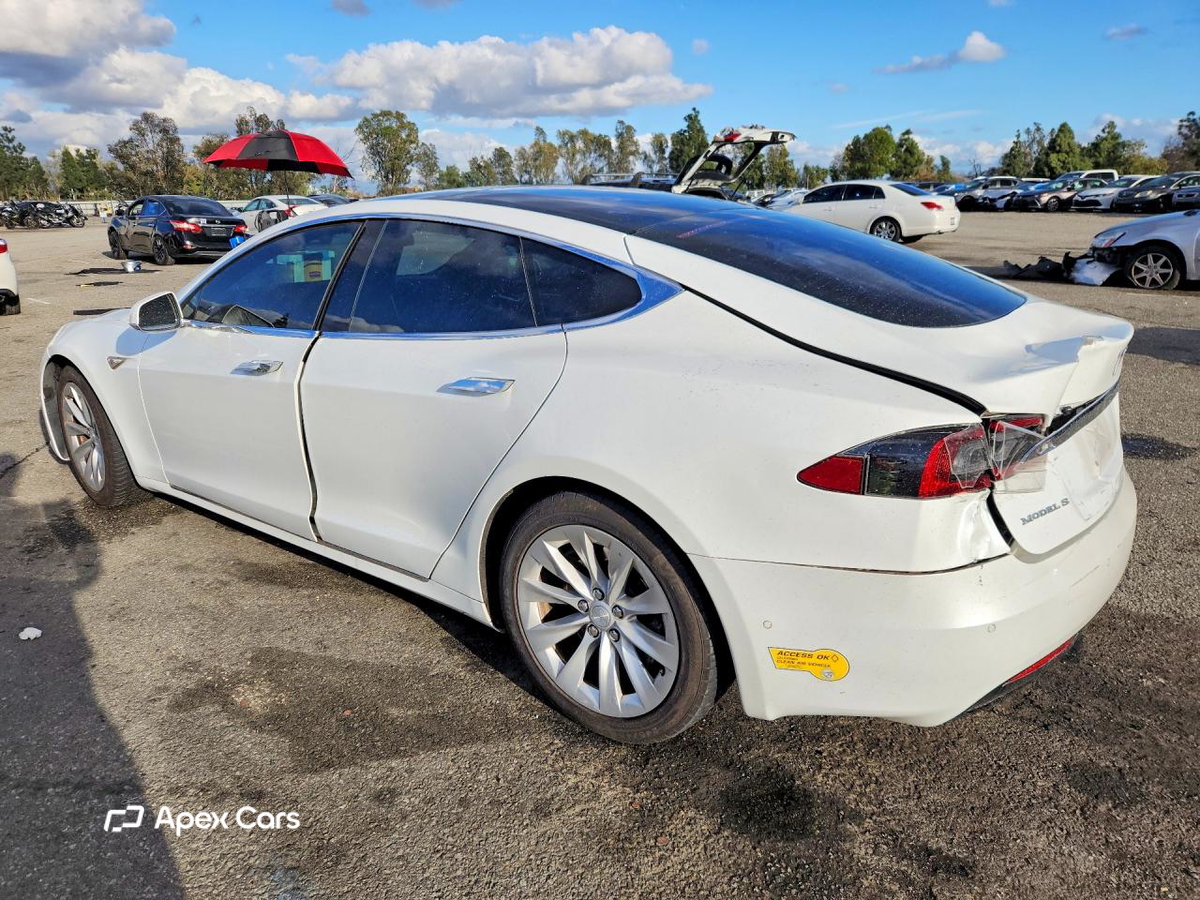 Tesla Model S 2016