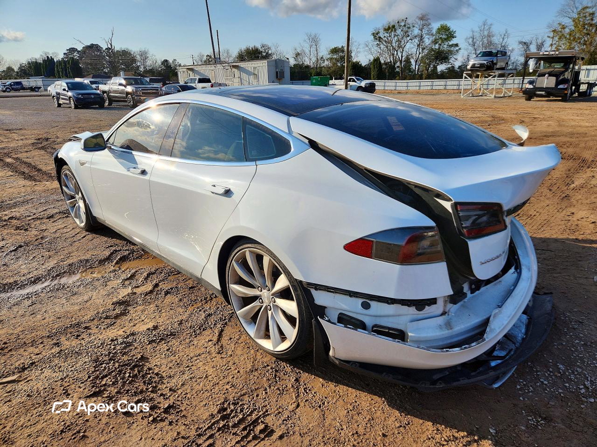 Tesla Model S 2013
