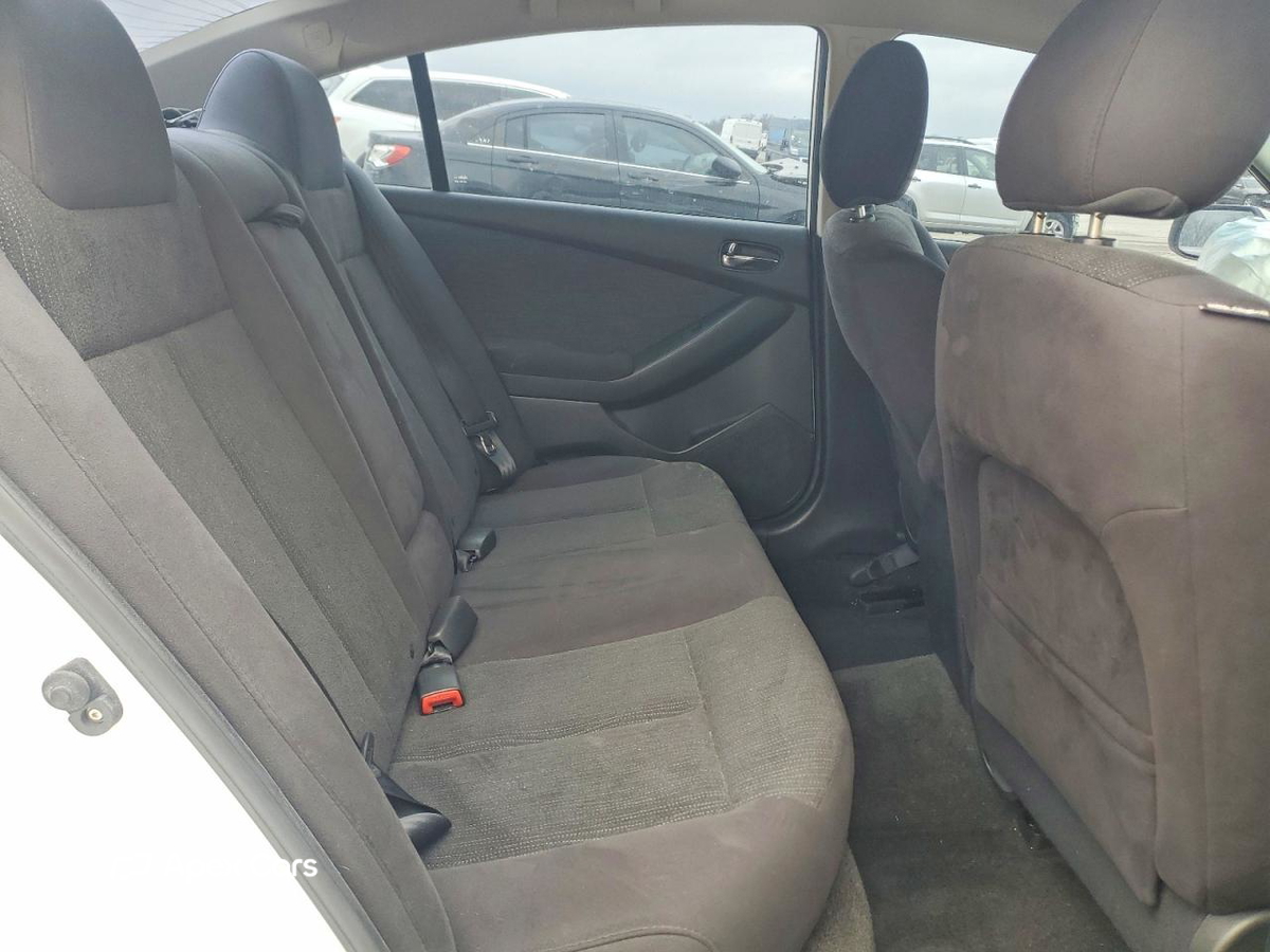 Nissan Altima 2011