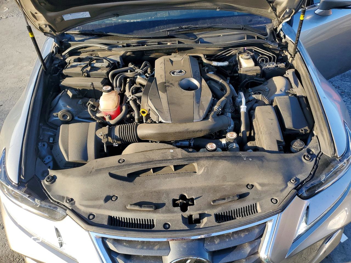 Lexus IS 2018