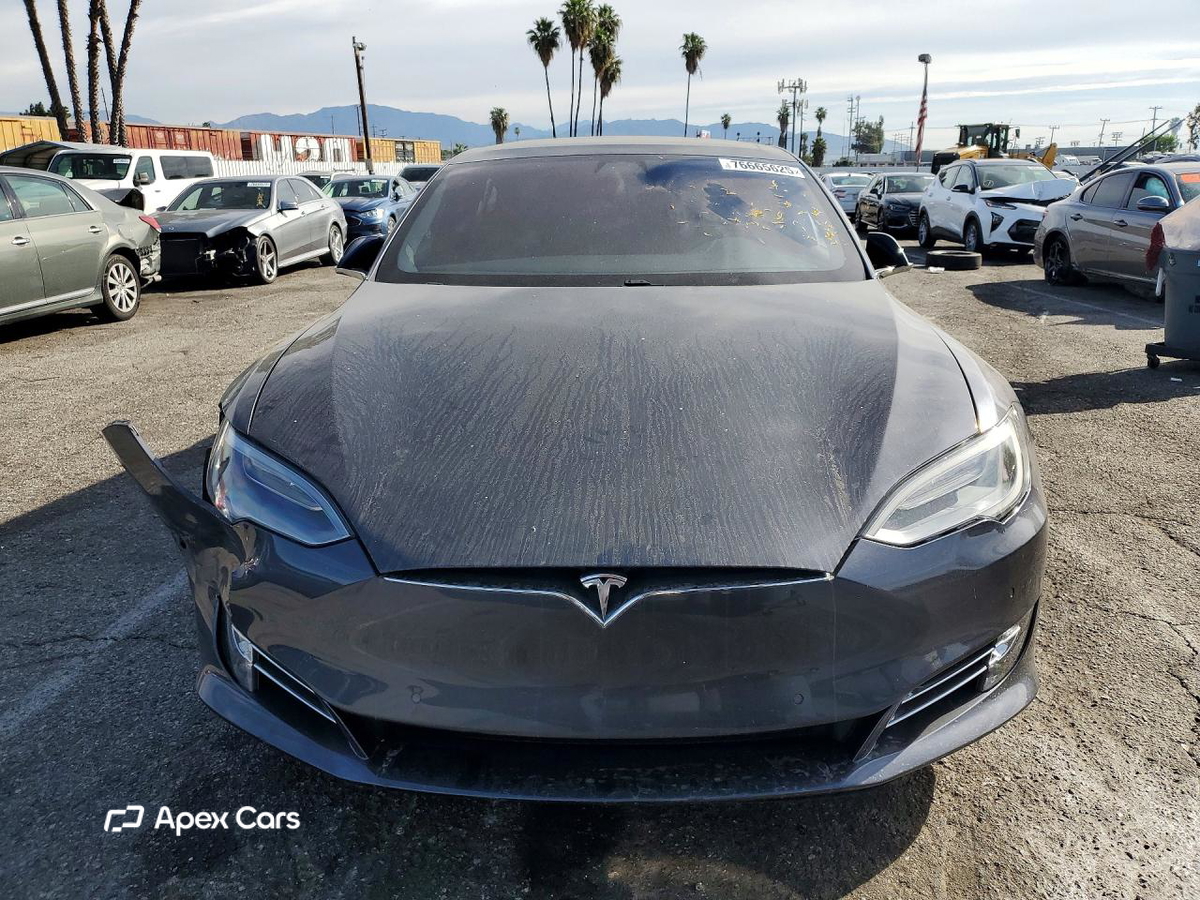 Tesla Model S 2018