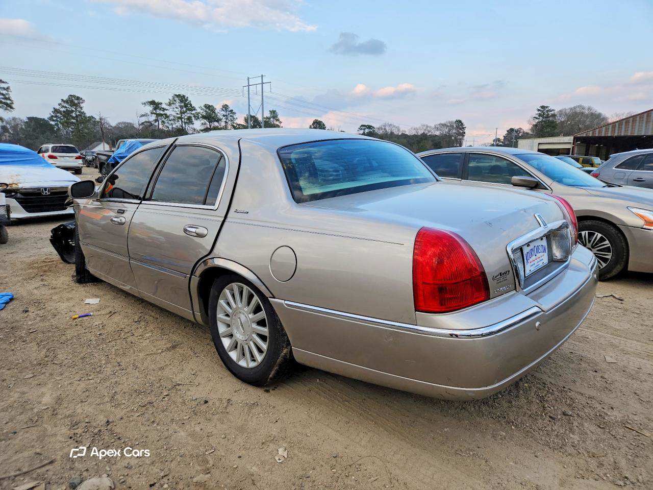 Lincoln Town Car 2003