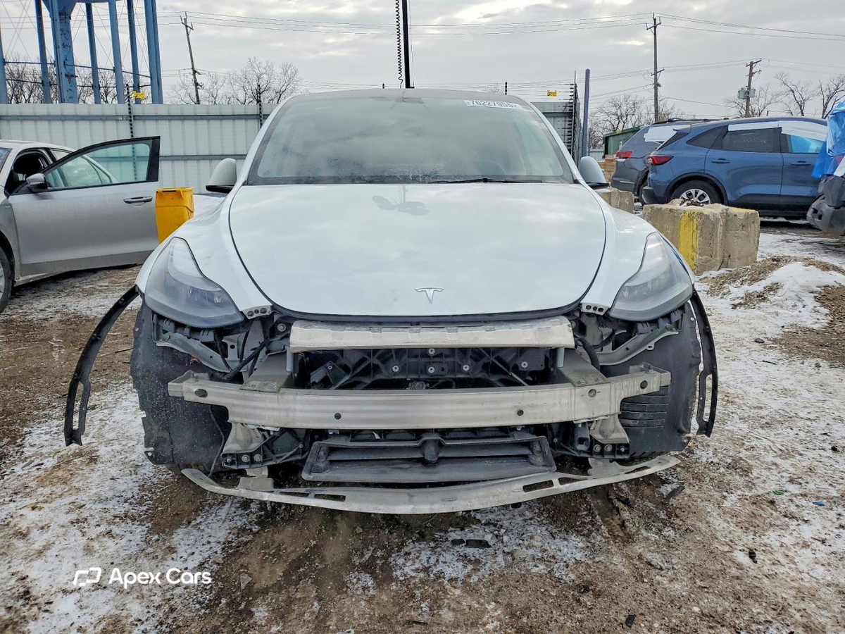 Tesla Model Y 2022