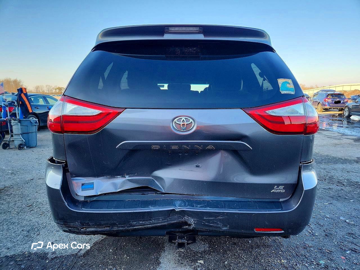 Toyota Sienna 2016