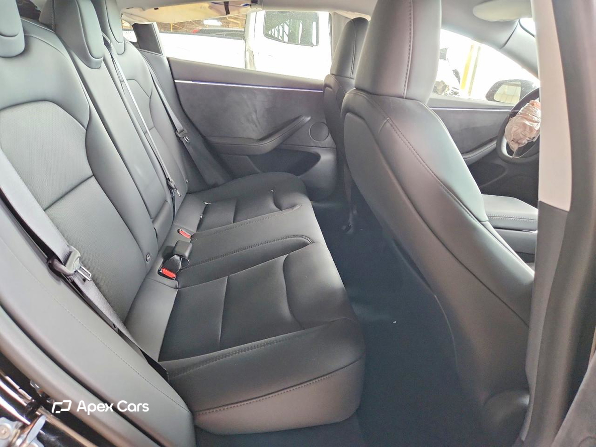 Tesla Model 3 2025