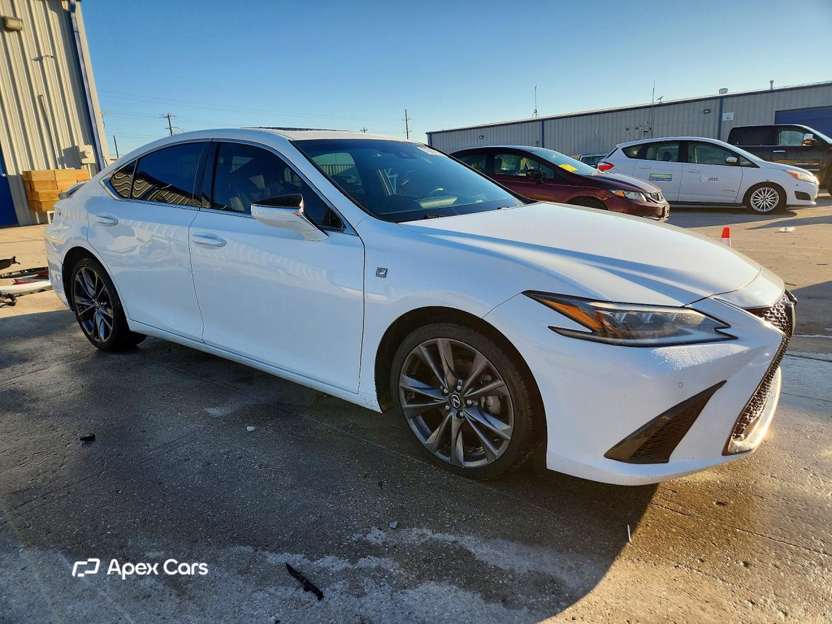 Lexus ES 2019