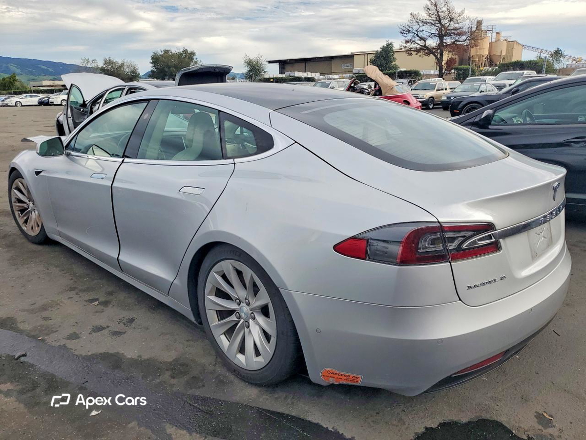 Tesla Model S 2018