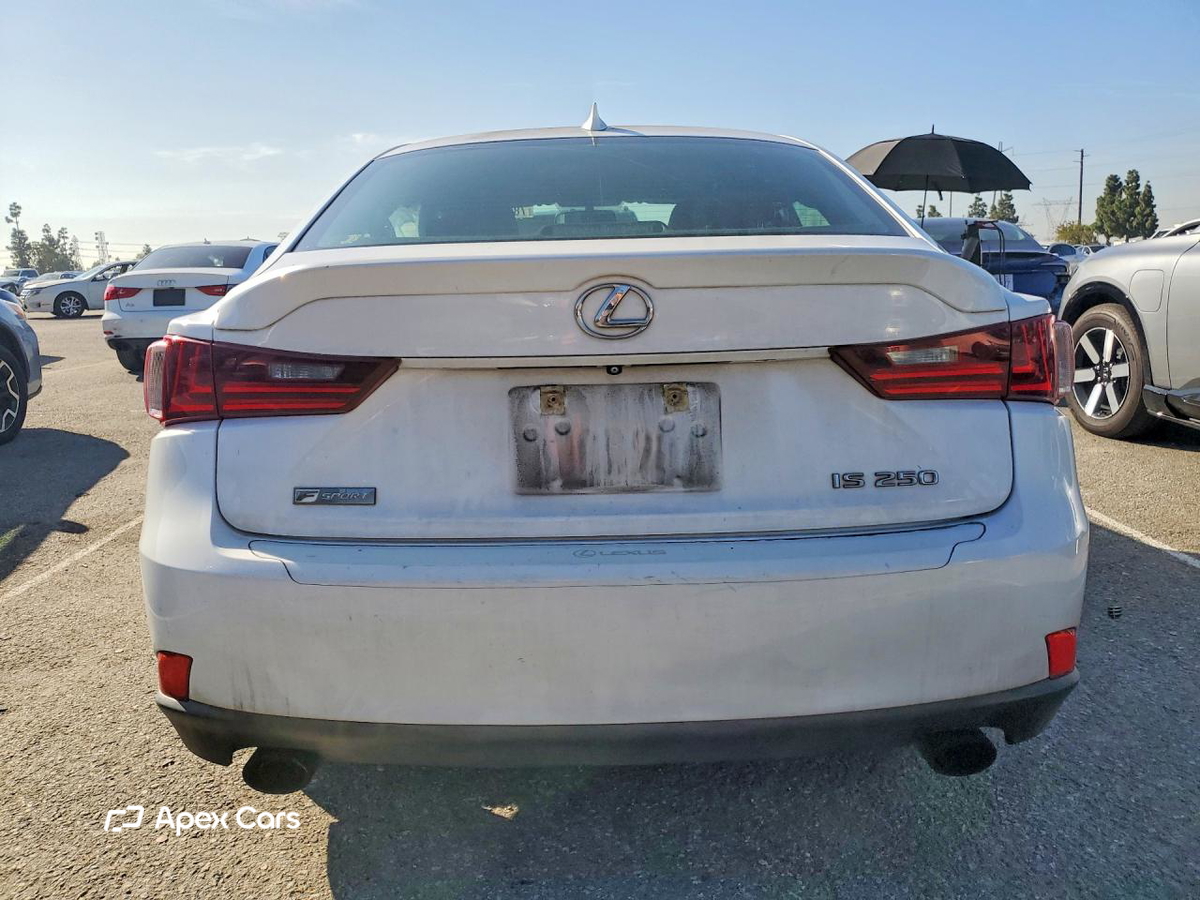 Lexus IS 2015