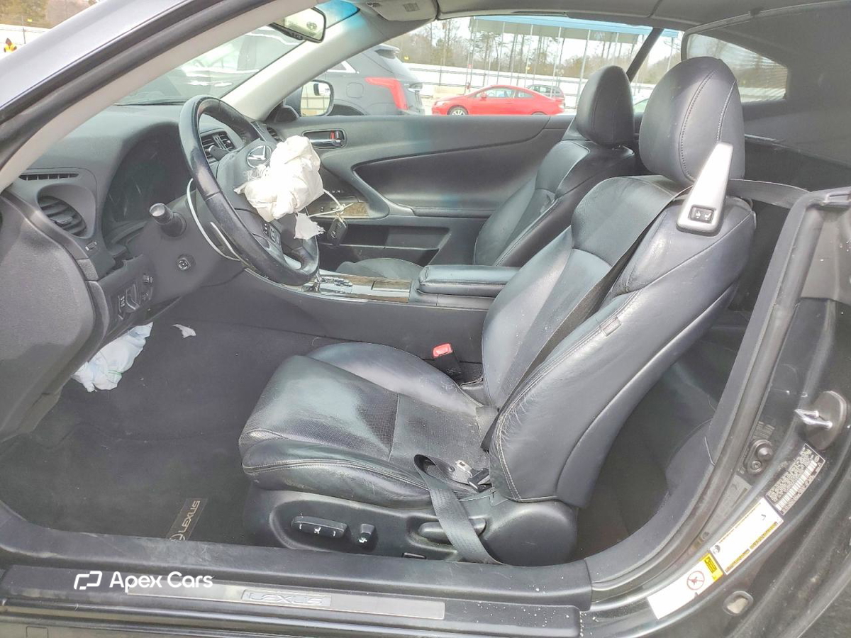 Lexus IS 2010