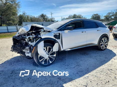2025 Cadillac Optiq - Image 1 of 5
