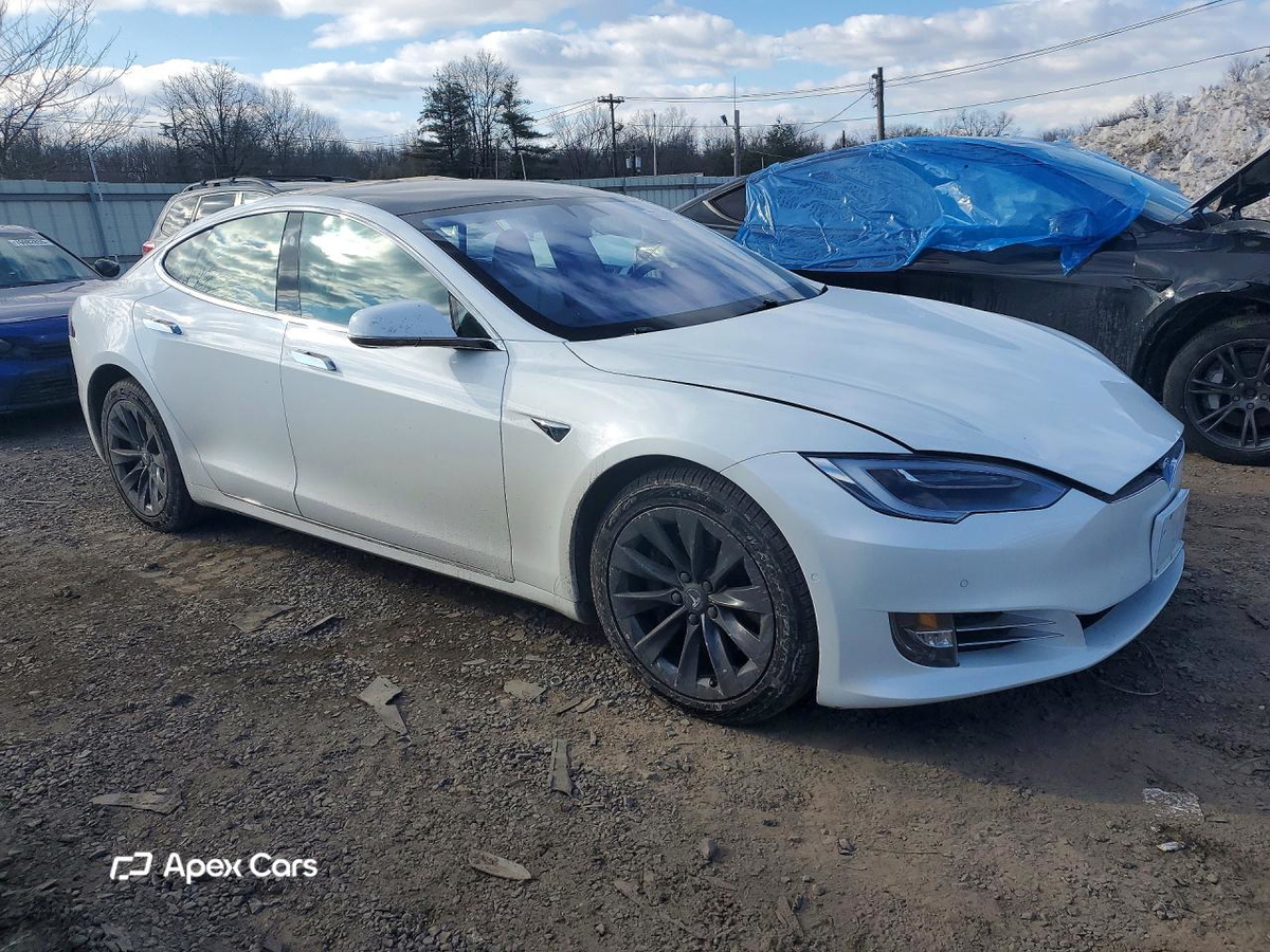 Tesla Model S 2018