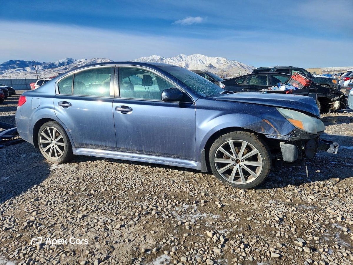 Subaru Legacy 2013