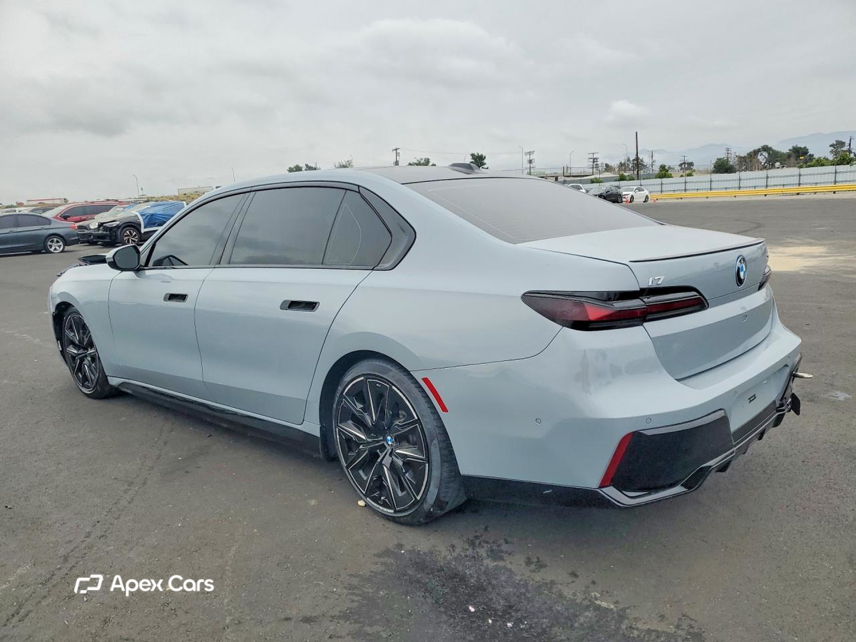 BMW i7 2023