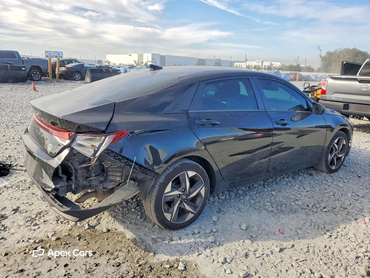 Hyundai Elantra 2023