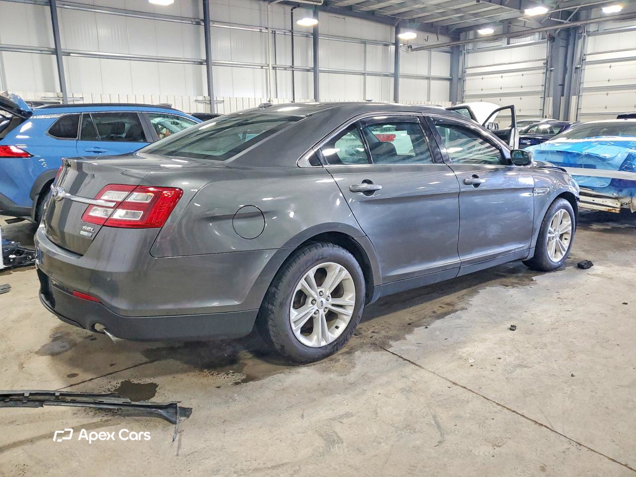 Ford Taurus 2016