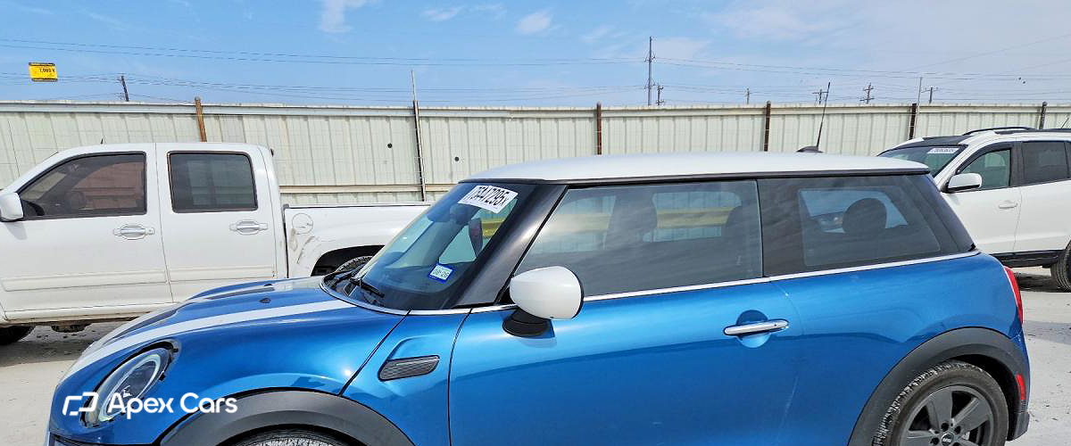 MINI Cooper 2024 - Image 1 of 13