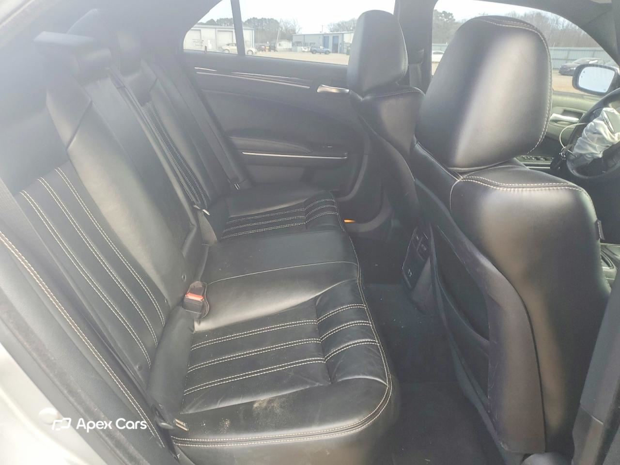 Chrysler 300 2021