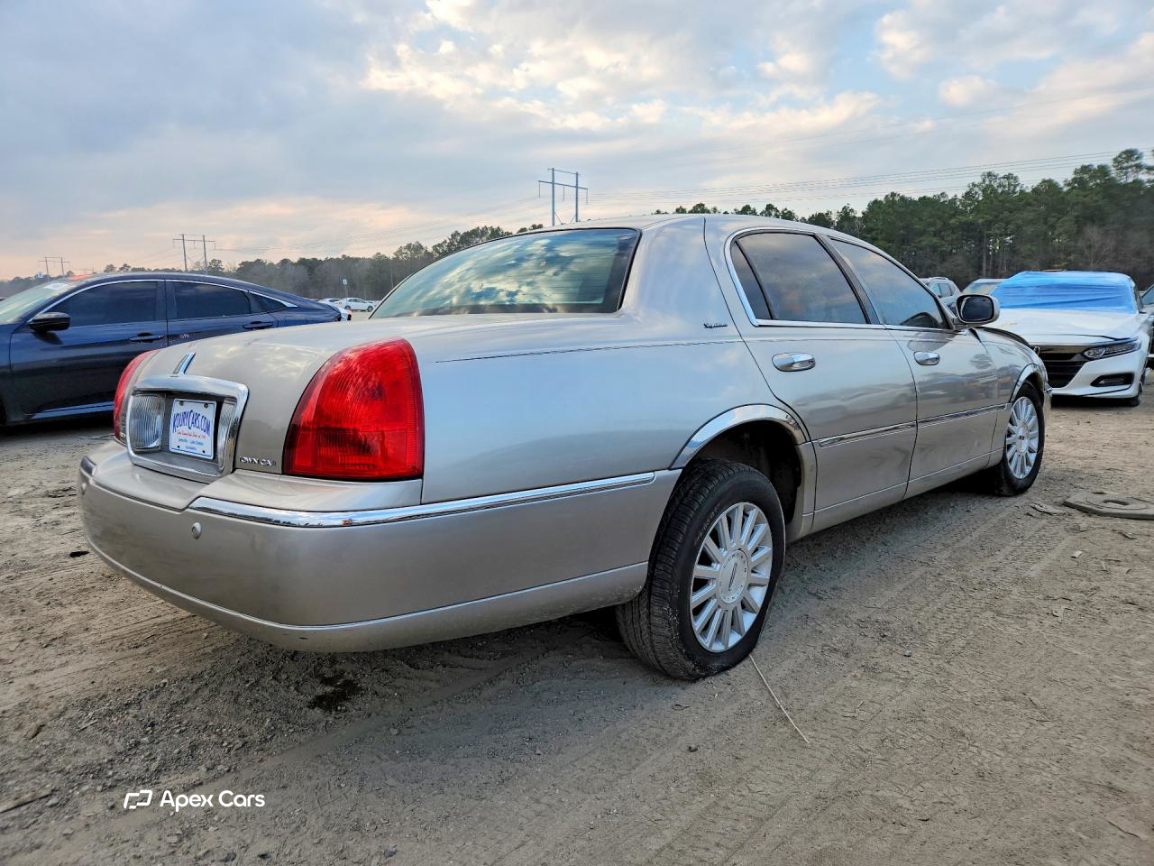 Lincoln Town Car 2003