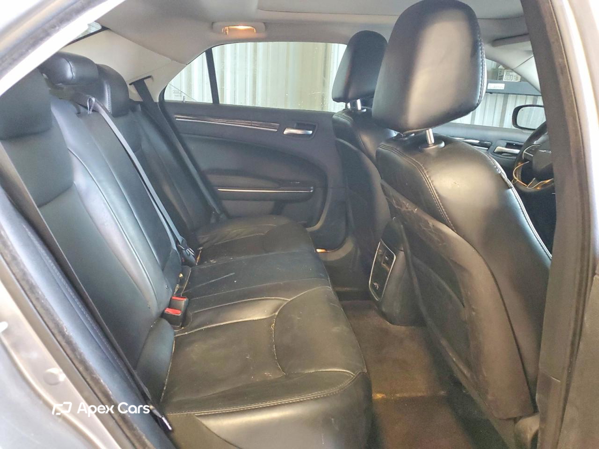 Chrysler 300 2016