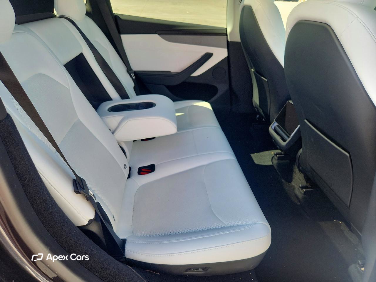 Tesla Model Y 2026