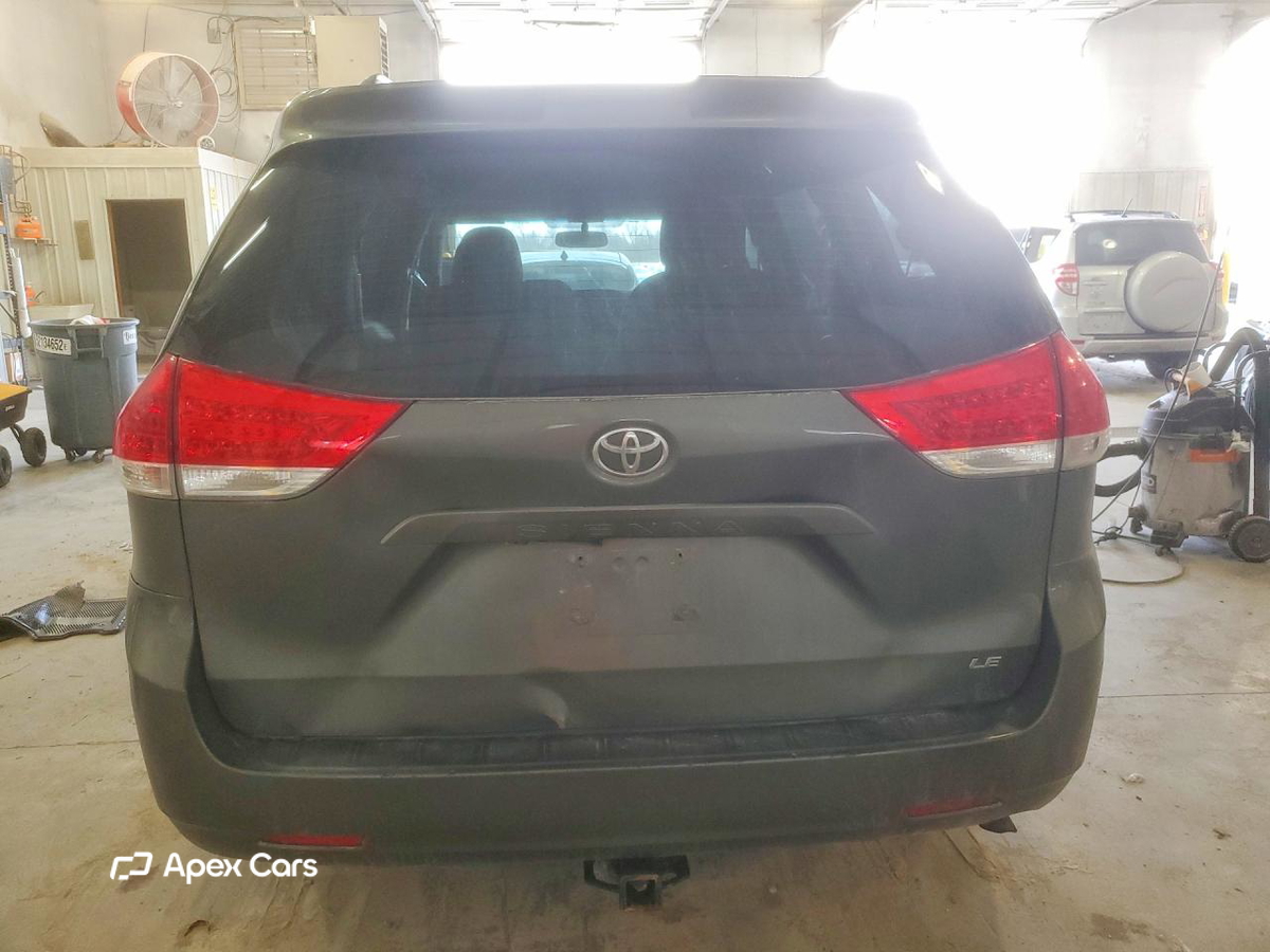 Toyota Sienna 2012
