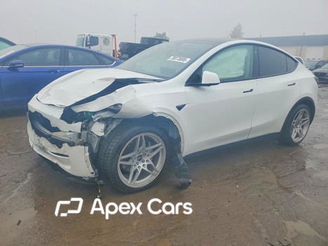 Tesla Model Y 2021 - Image 1 of 12