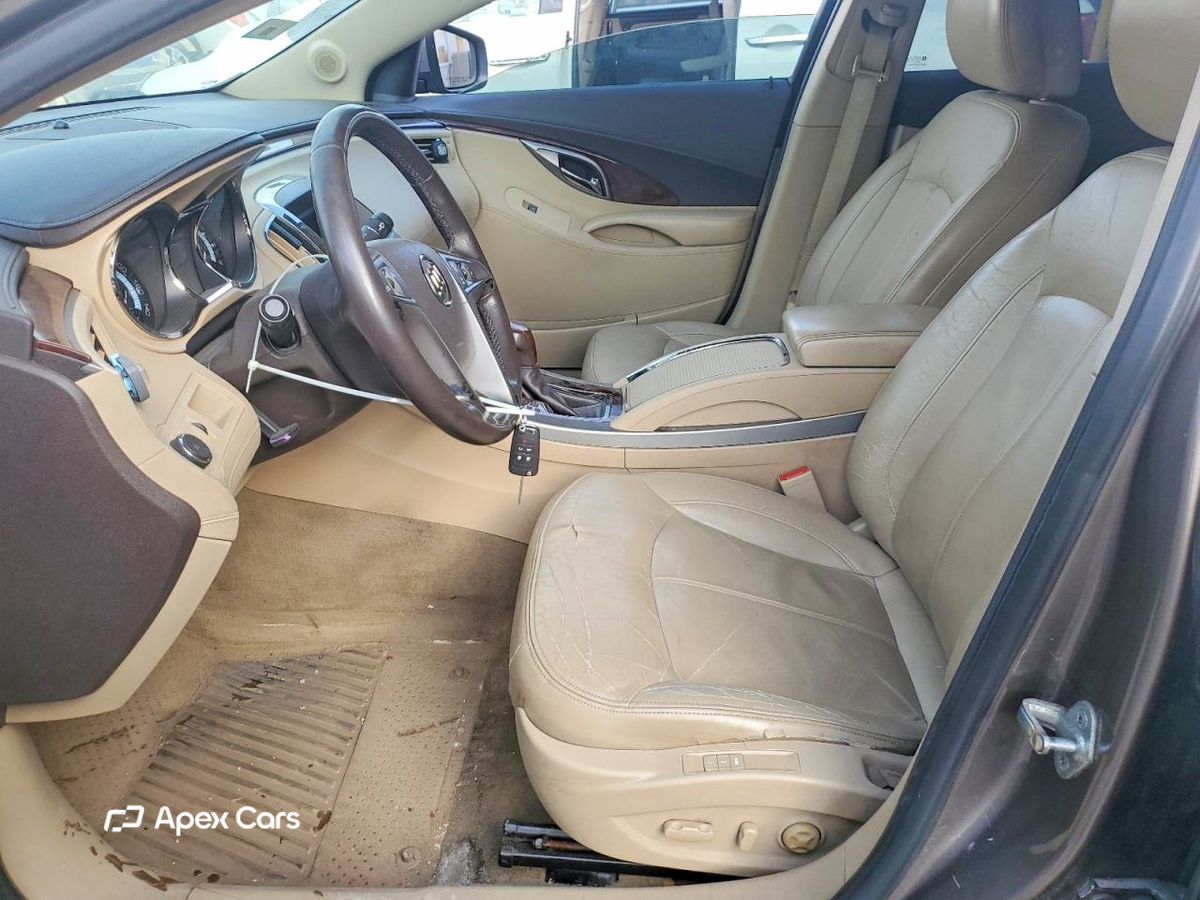 Buick LaCrosse 2011