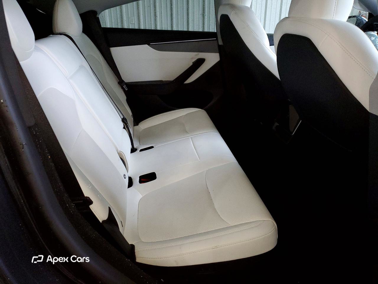 Tesla Model Y 2026