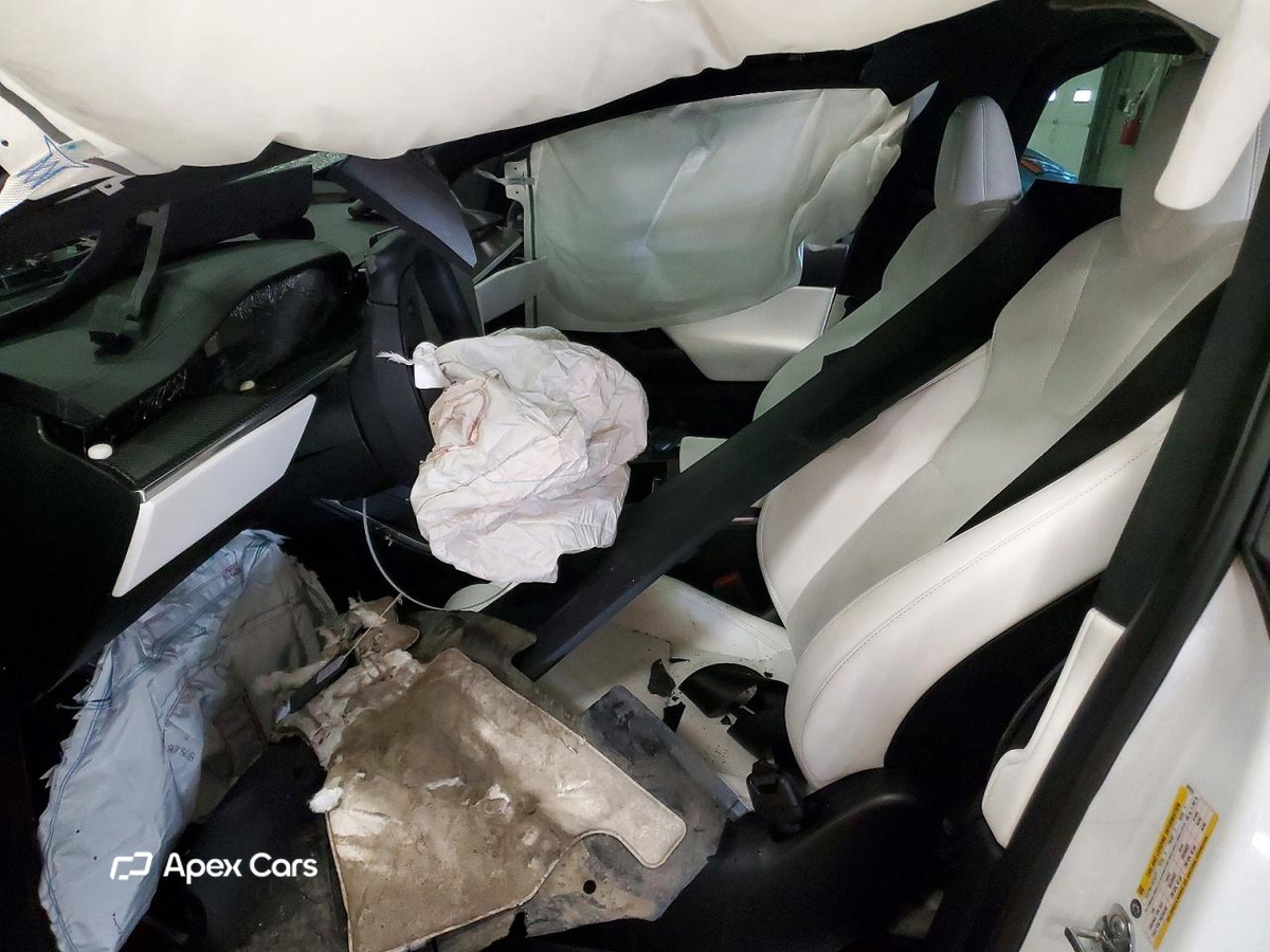 Tesla Model X 2022