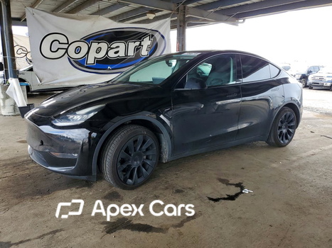 Tesla Model Y 2021 - Image 1 of 13