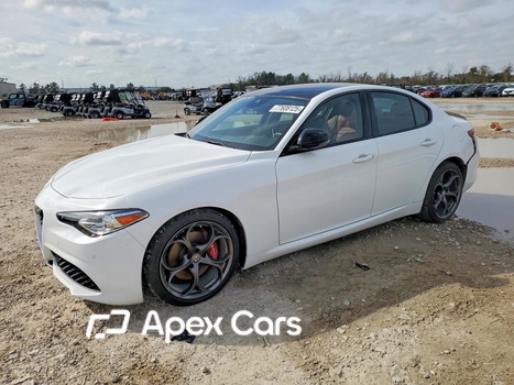 Alfa Romeo Giulia 2018 - Image 1 of 12