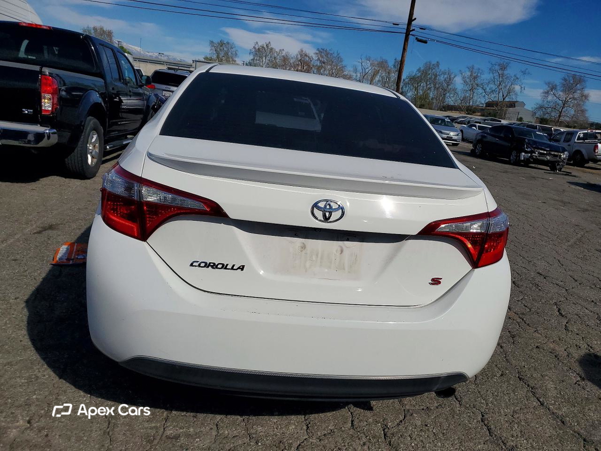 Toyota Corolla 2015