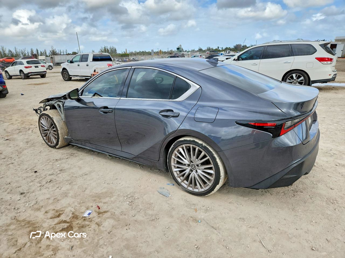 Lexus IS 2023