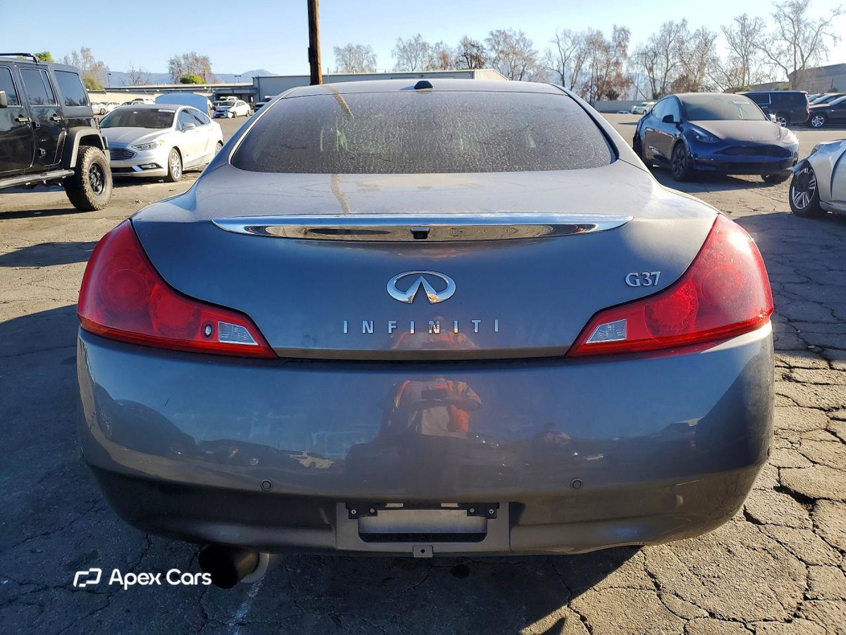 Infiniti G 2012