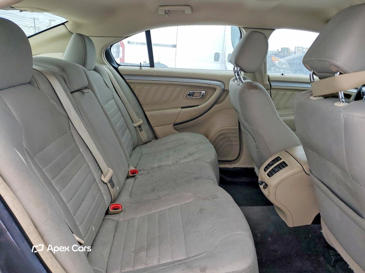 Ford Taurus 2015