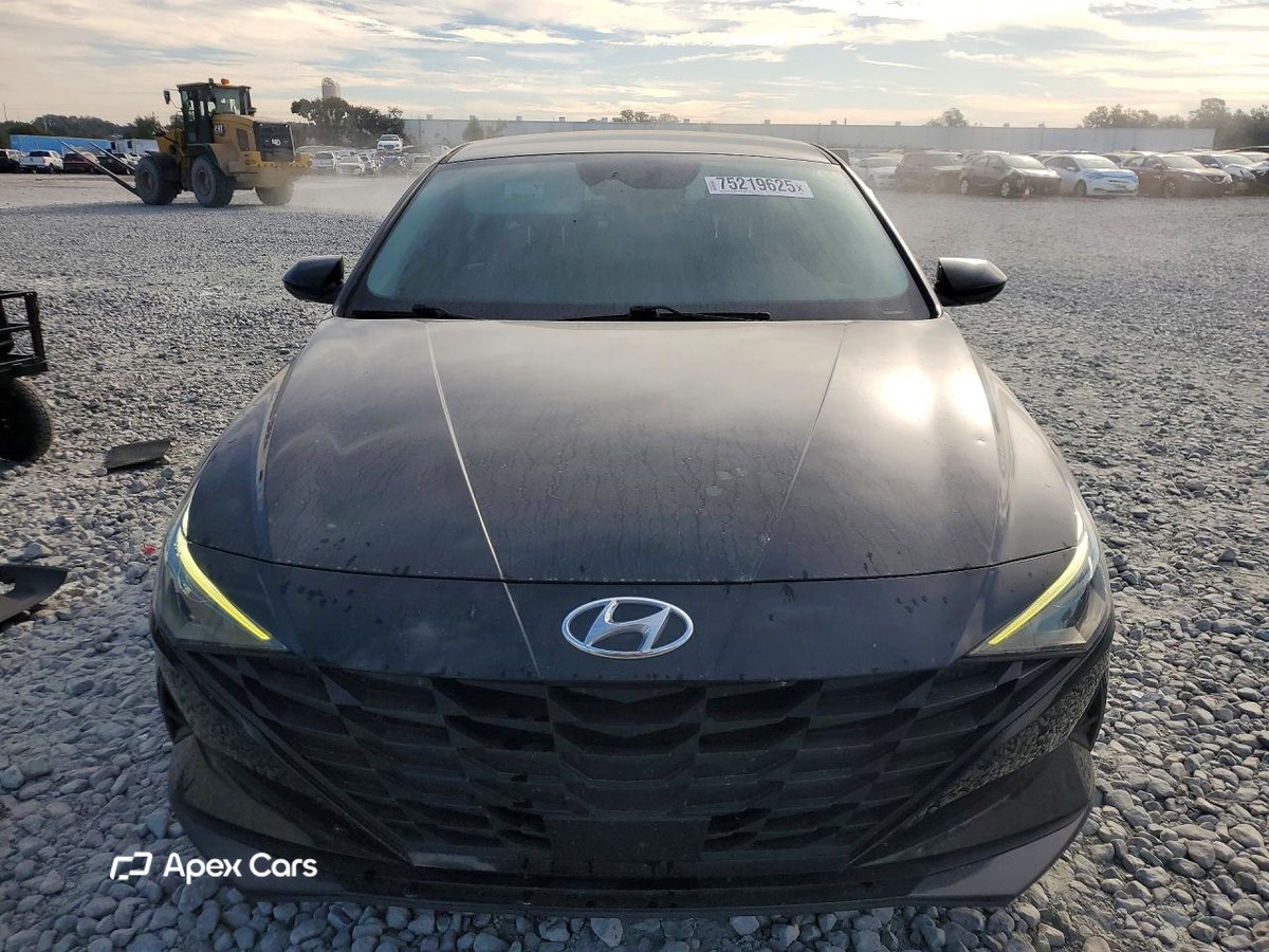 Hyundai Elantra 2023