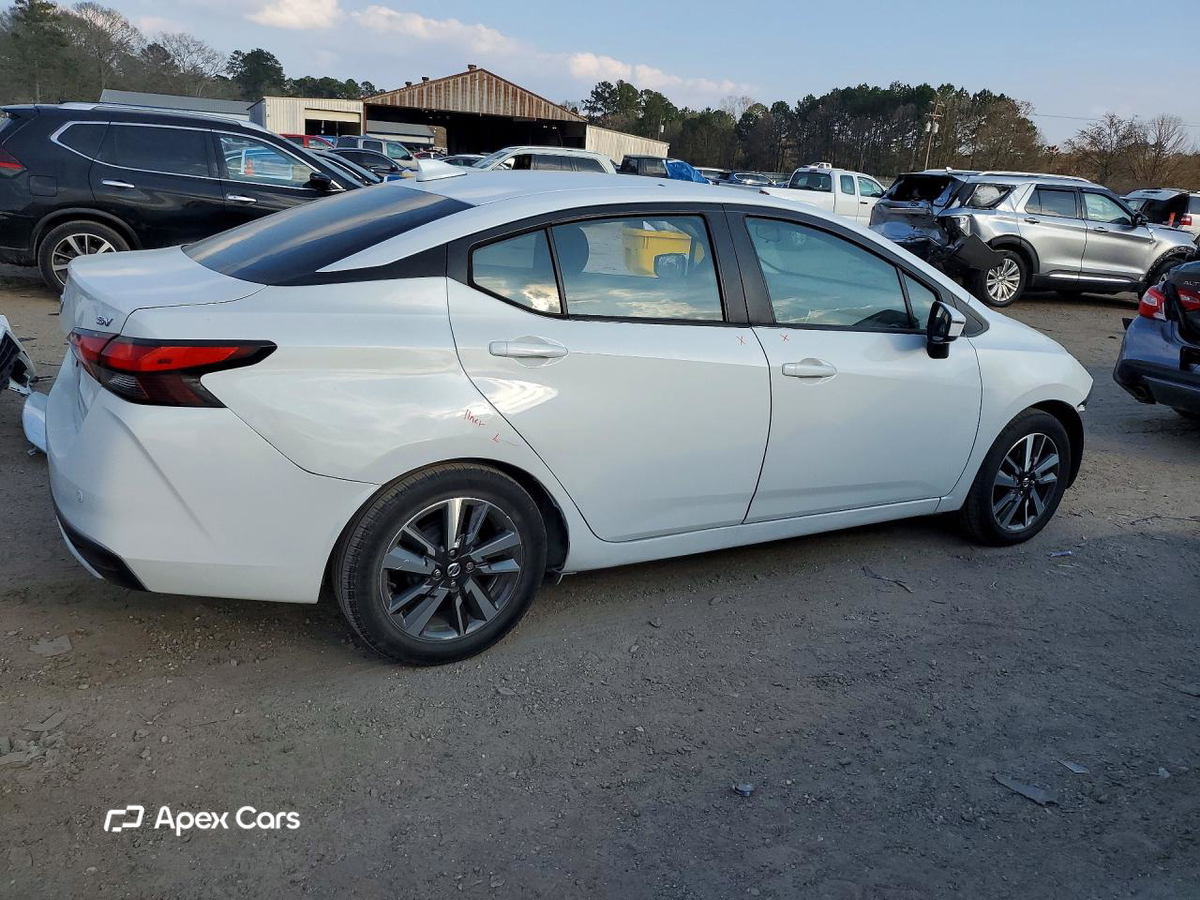 Nissan Versa 2021