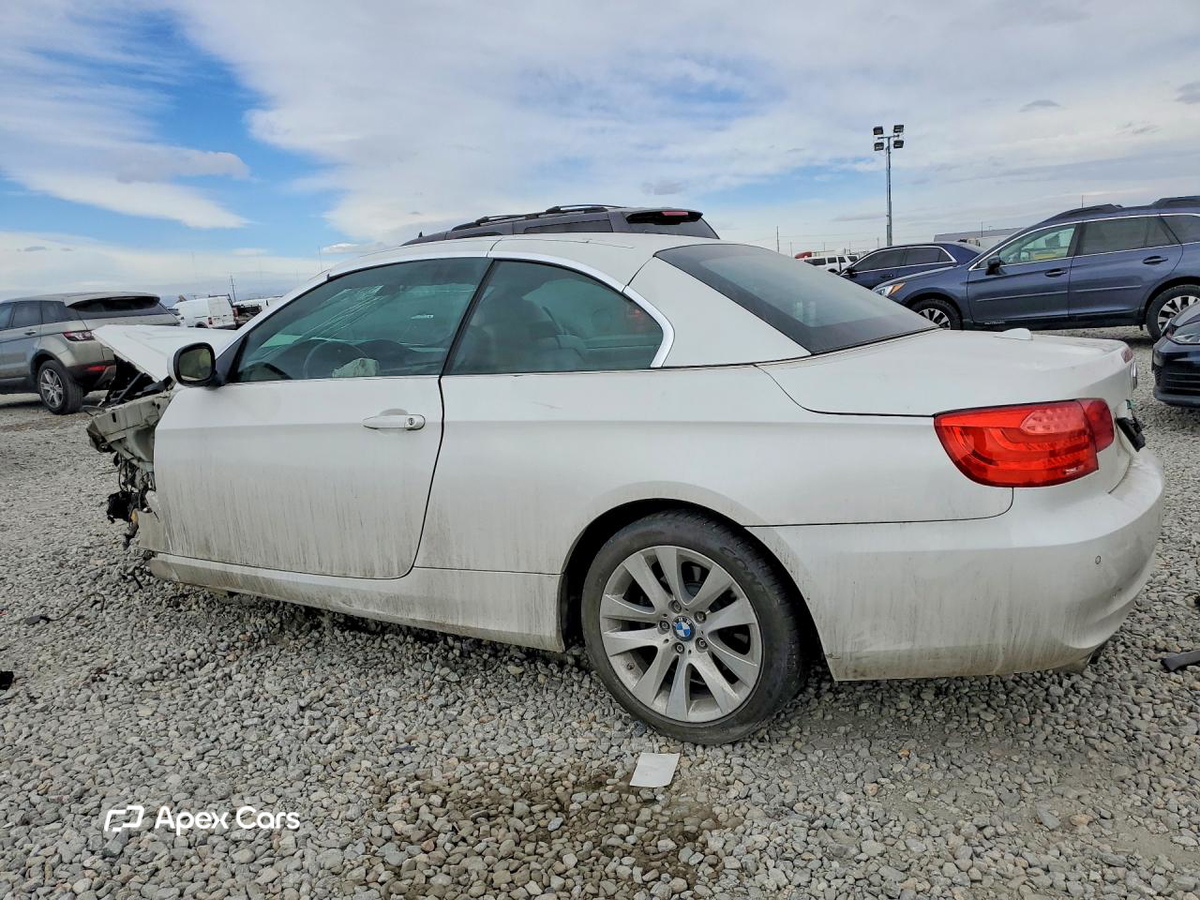 BMW Series 3 2011